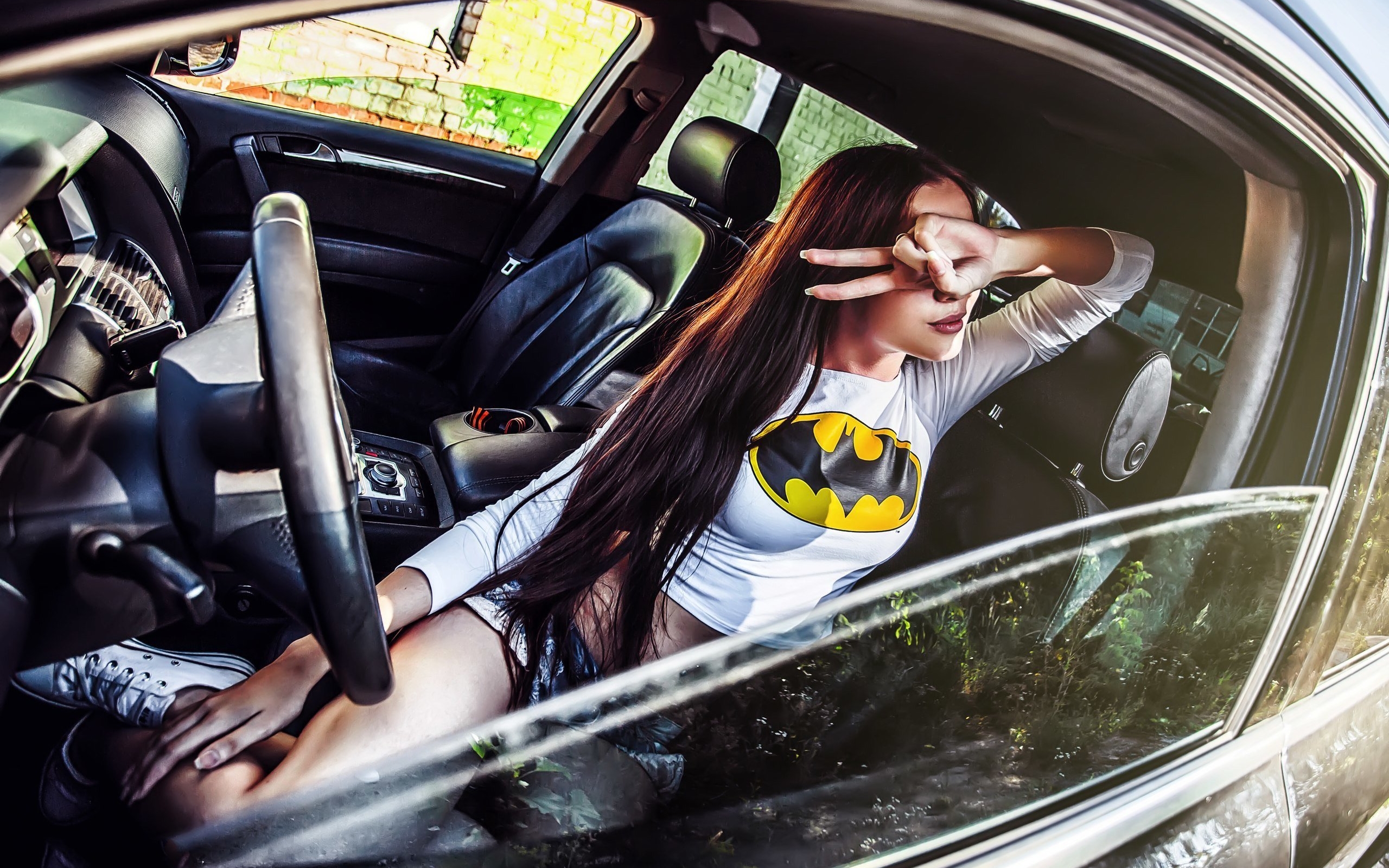 Batman Girl in Car HD wallpaper