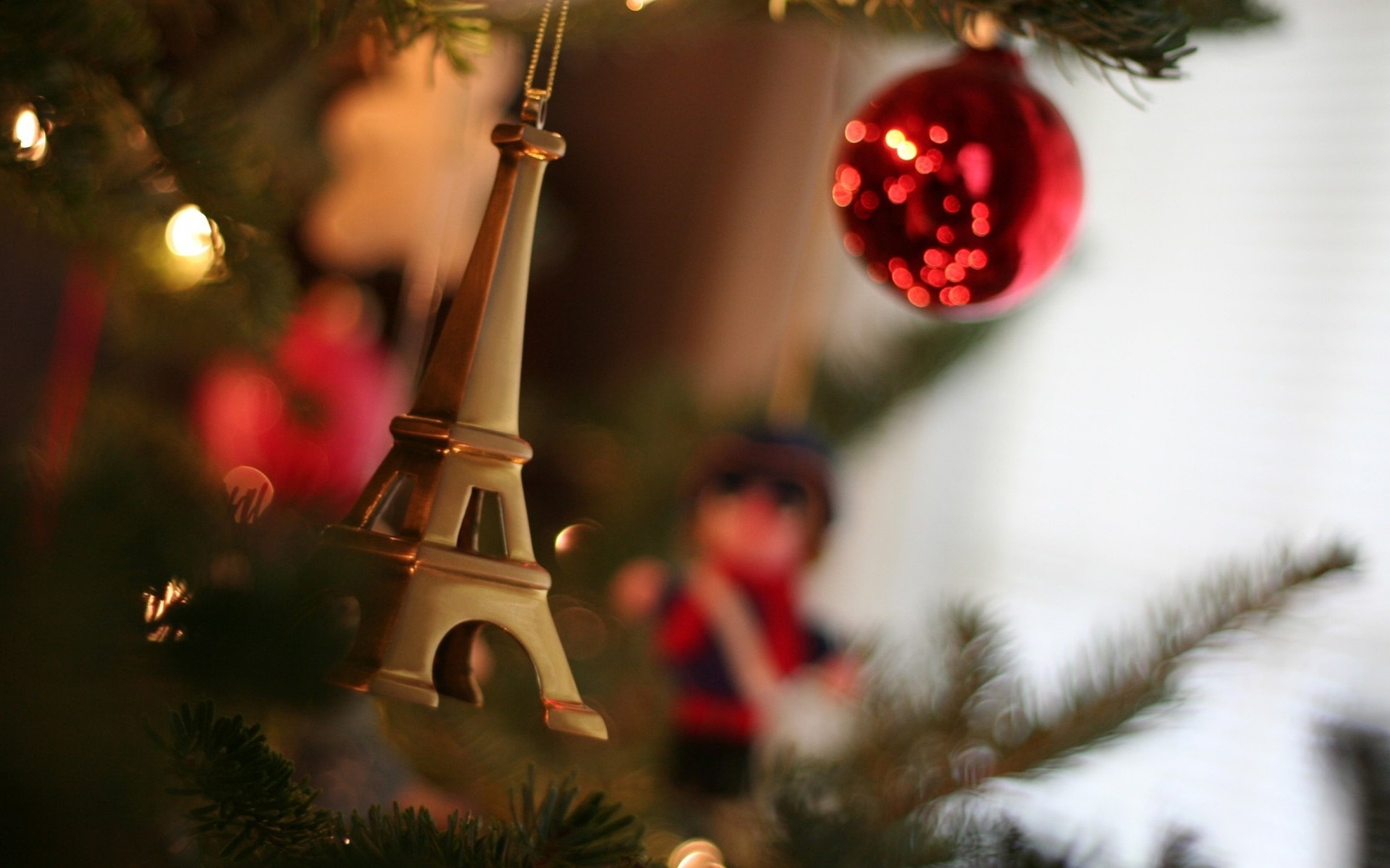 Eiffel Tower Christmas Hd Wallpaper