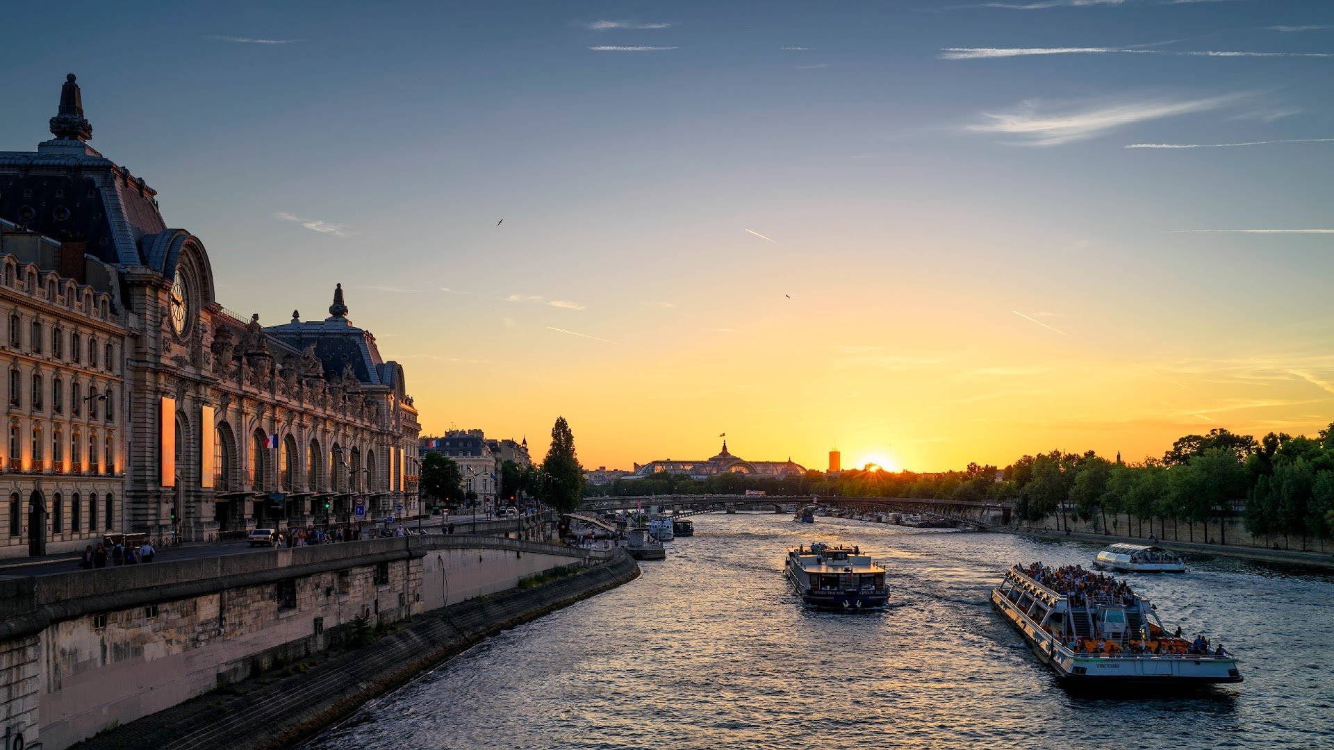 Romantic Sunset in Paris HD wallpaper