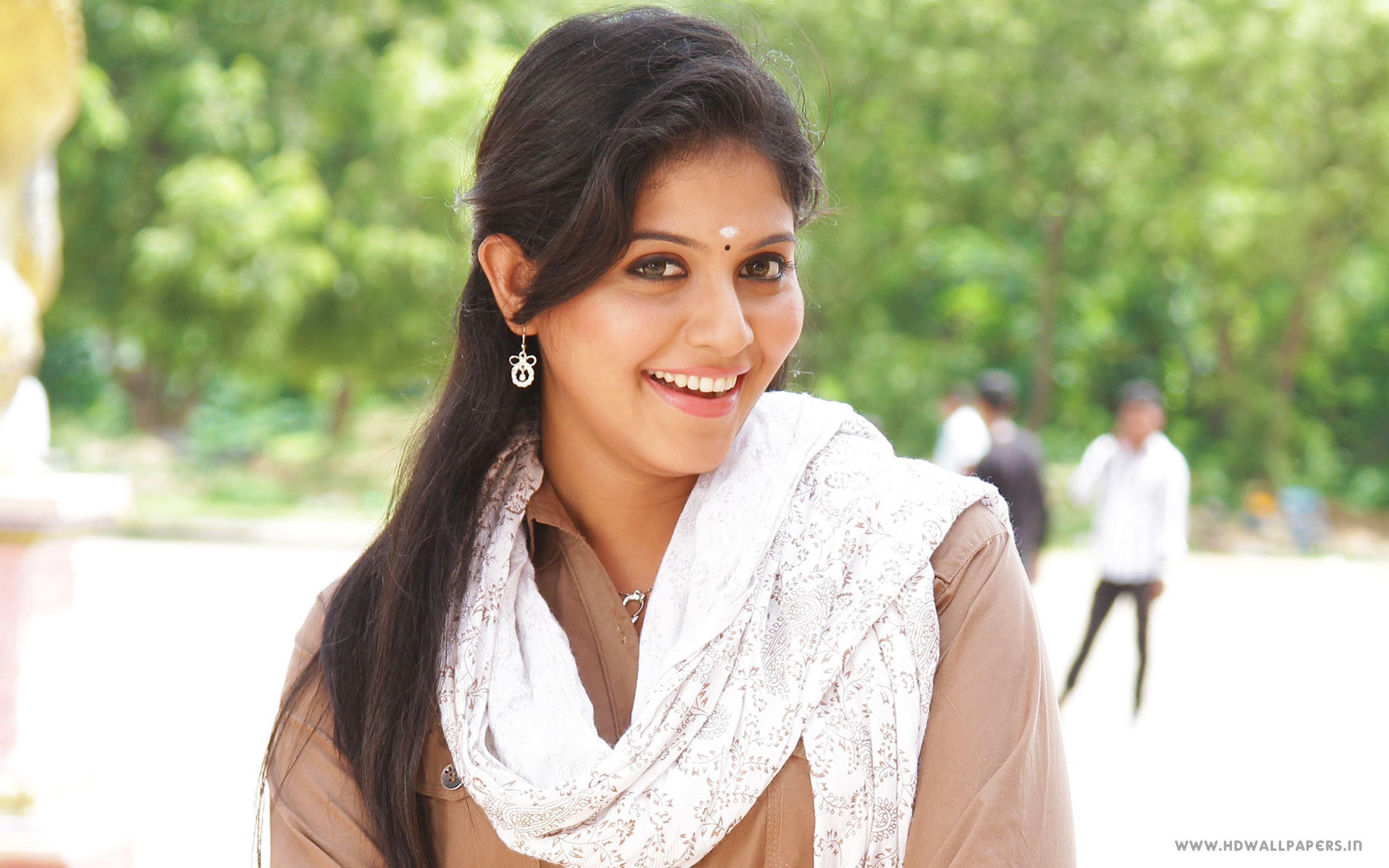 South Actress Anjali HD wallpaper