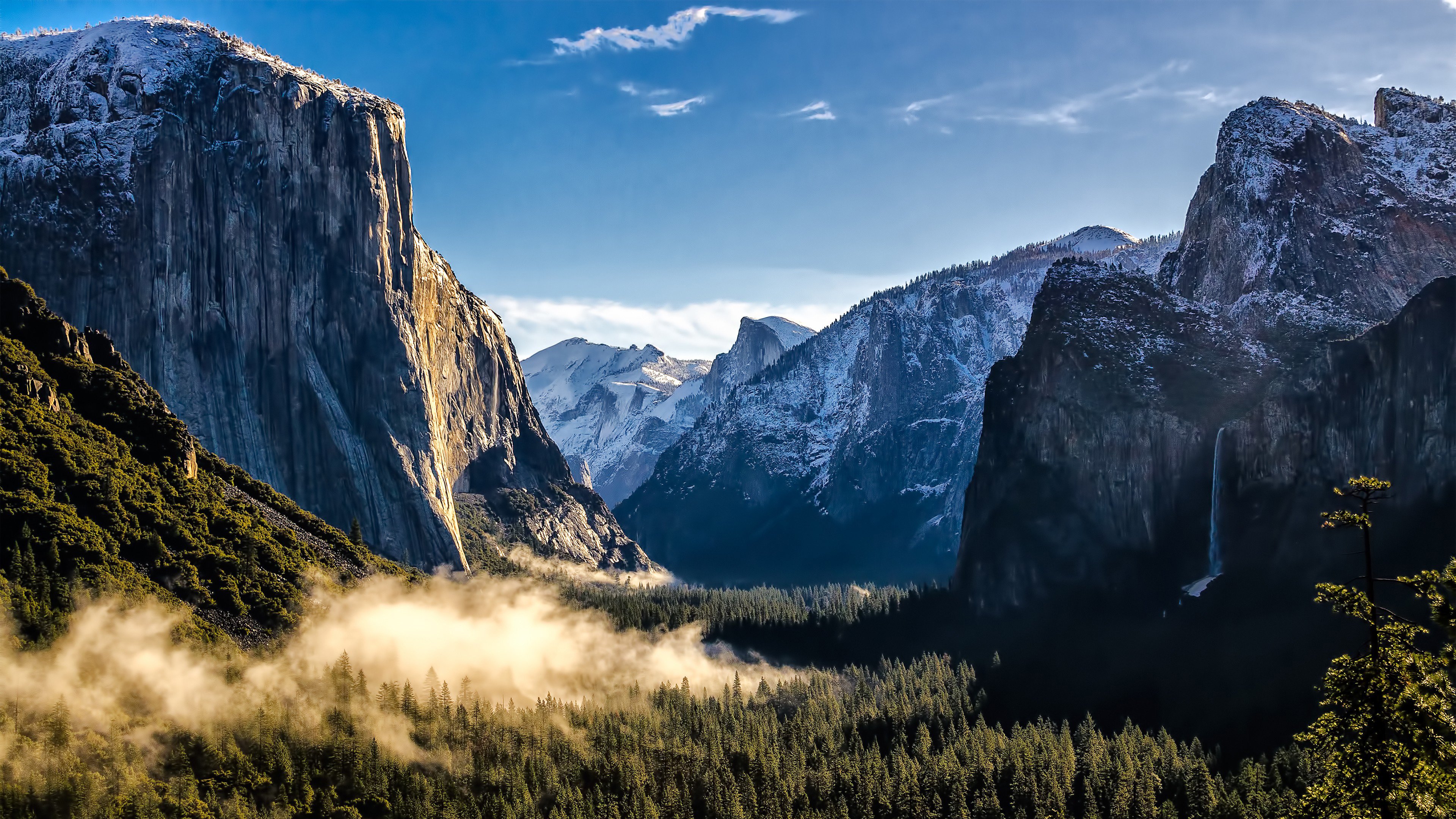 Tận hưởng sự tươi tốt và thanh bình của thiên nhiên tại công viên quốc gia Yosemite bằng video 4K độc đáo. Màn hình sậm màu và đầy màu sắc sẽ cho bạn trải nghiệm tuyệt vời nhất về các vùng đất hoang sơ, rừng thẳm sâu, thác nước lung linh và rất nhiều loại thực vật khác. Hãy xem video để tận hưởng một khoảnh khắc hoàn hảo cùng thiên nhiên.