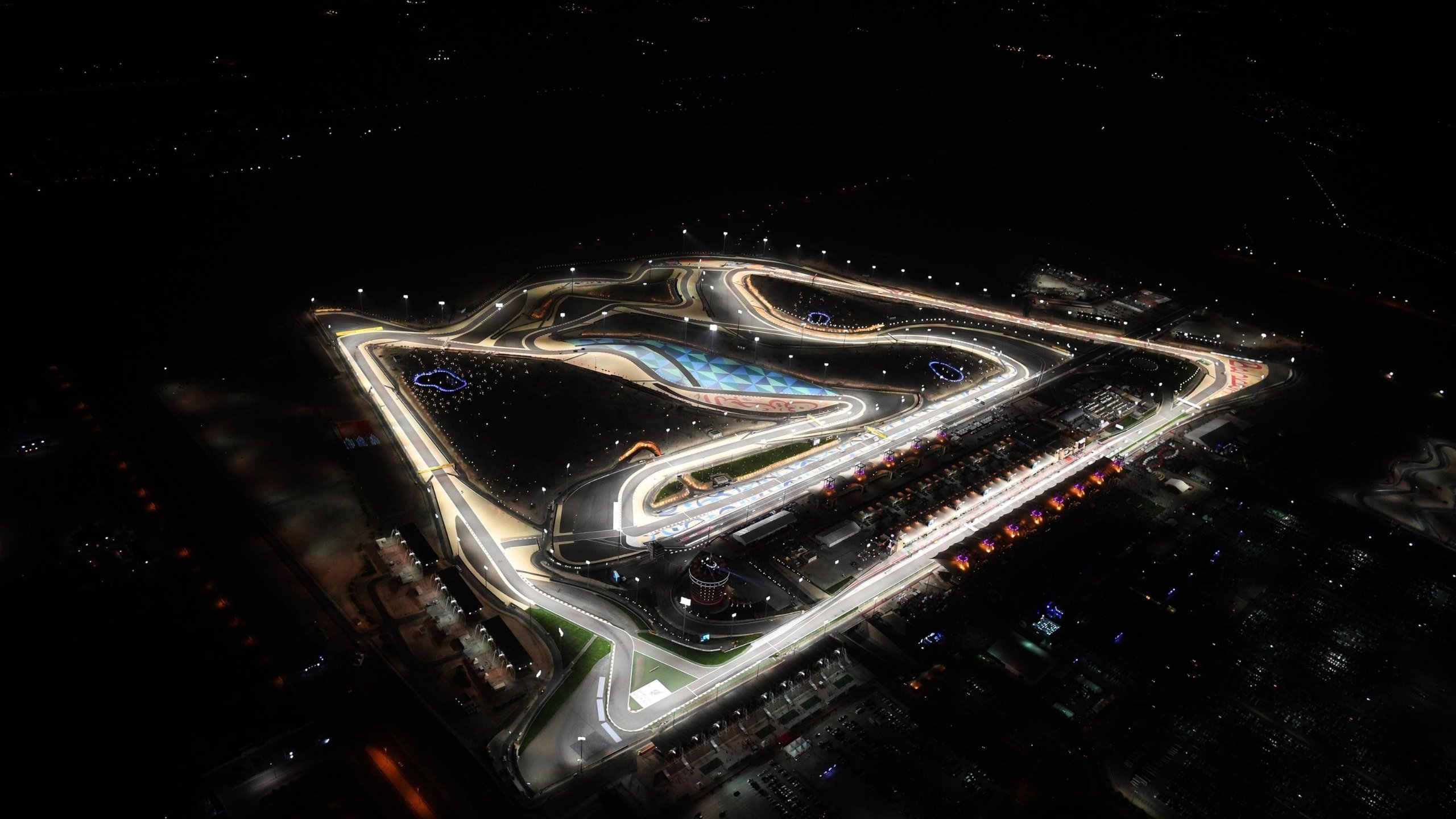 F1 вид сверху. Трасса Сахир формула 1. Гран при Бахрейна Сахир. Бахрейн трасса формула 1. Гран-при Бахрейна - трасса Сахир.