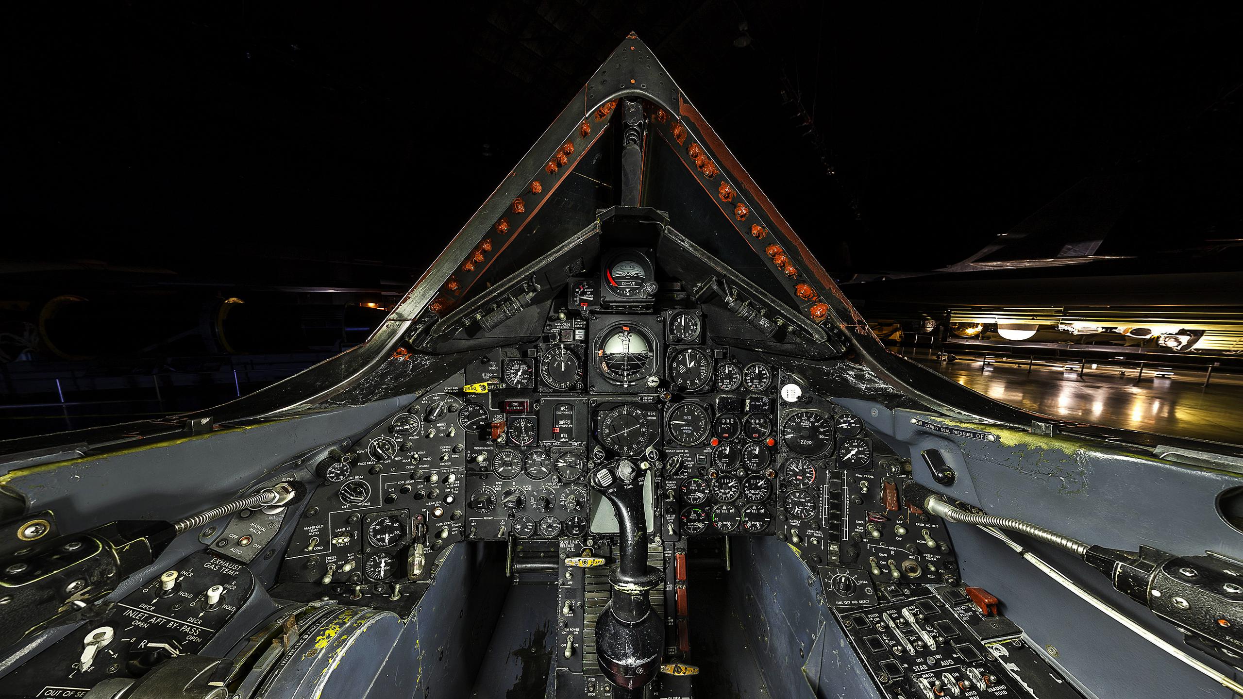 inside in comerical plane cockpit