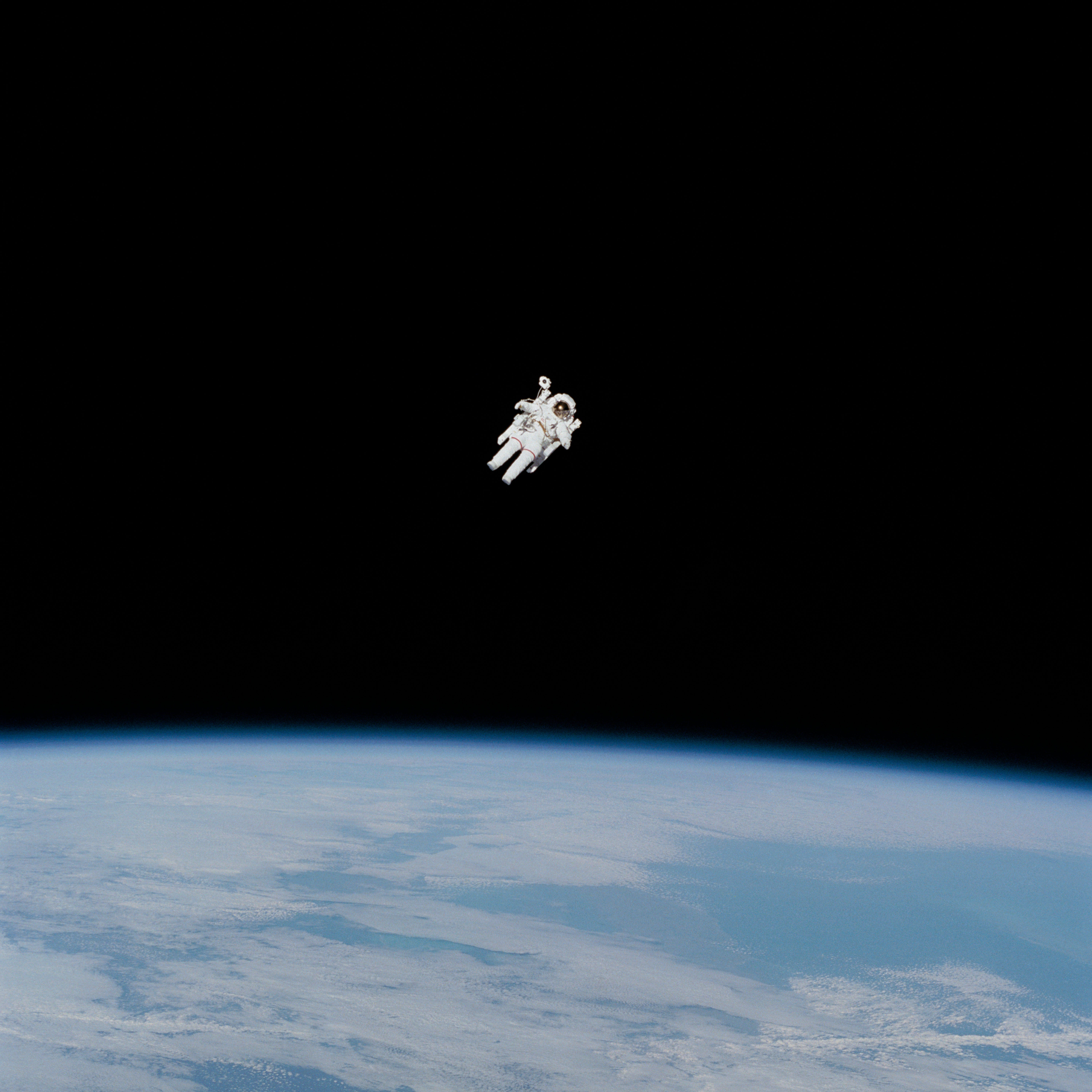 Live wallpaper Floating In Space HD Version DOWNLOAD FREE 2447928310