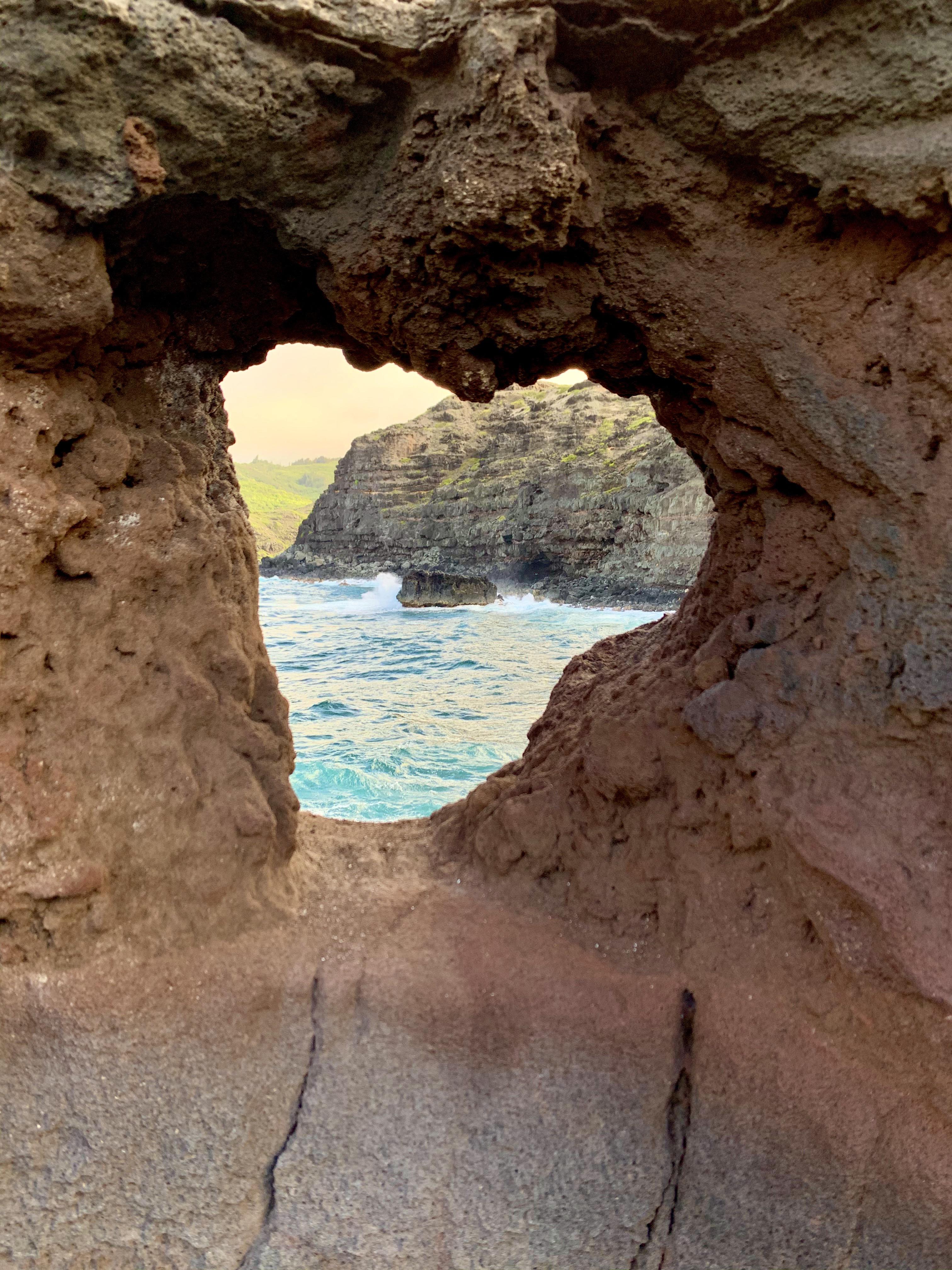 Heart Rock, Nakalele Point, Maui, HI HD wallpaper