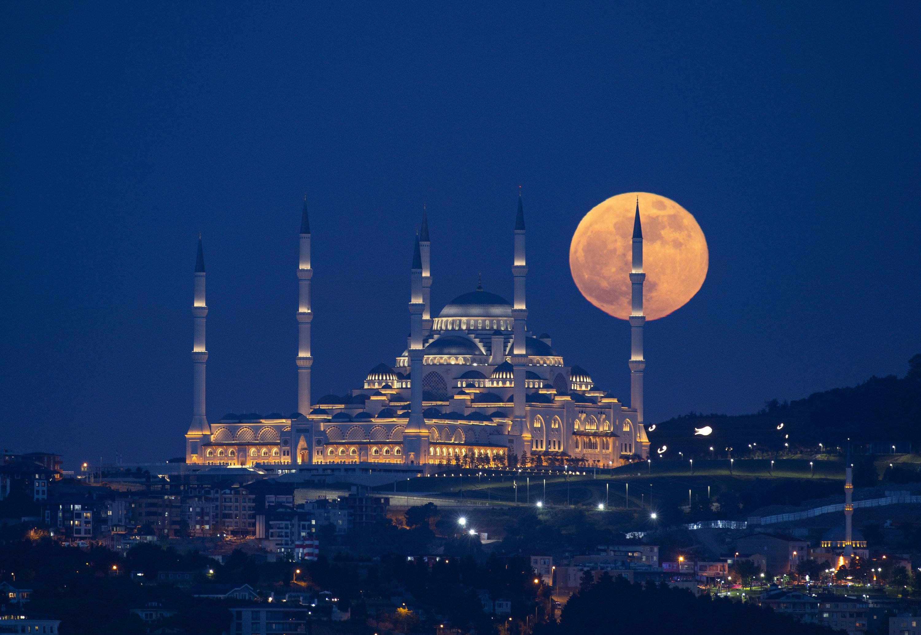 Istanbul Wallpapers HD APK for Android Download