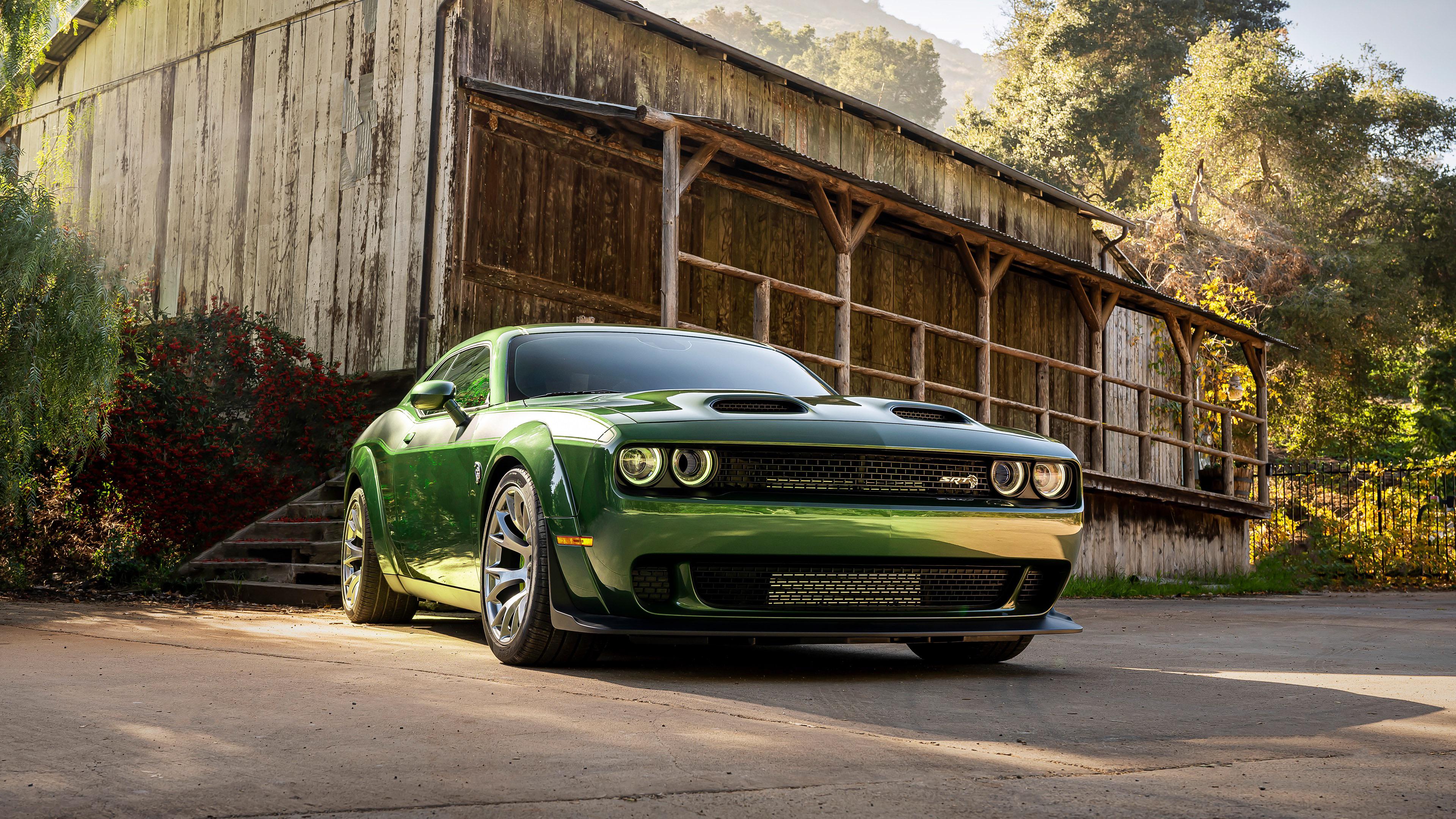 Dodge gives us Challenger SRT Hellcat ringtone and wallpapers  KMTR