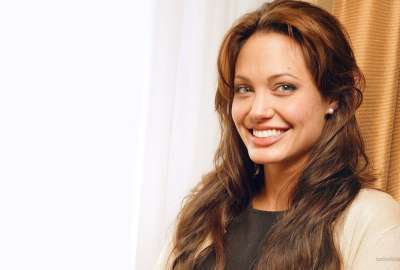 Angelina Jolie Smile 6058