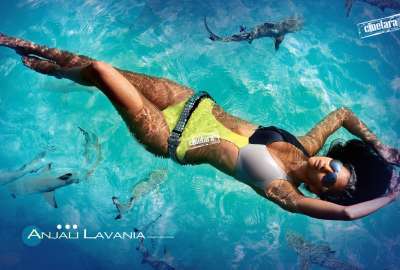 AnjaliLavania Kingfisher Calender Bikini 02