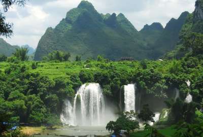 Ban Gioc Detian Falls