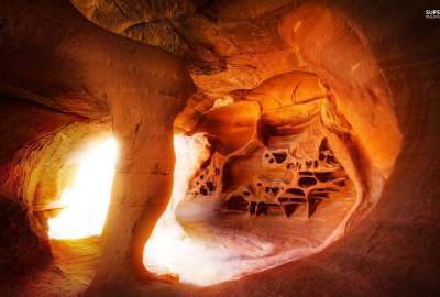 Cave in Valley of Fire State Park Nevada