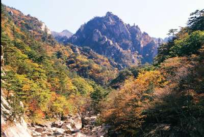 Cheonbuldong Valley in Fall Seoraksan South Korea