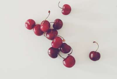 Cherries Red White