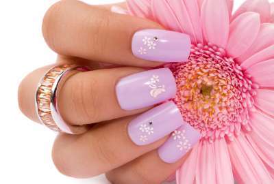 Girl Nails Flowers