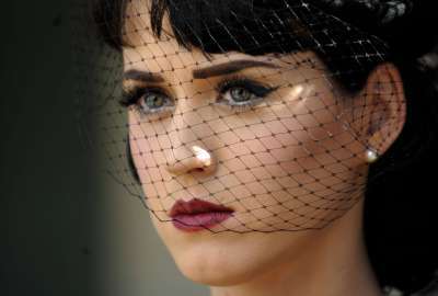Katy Perry Thinking Of You Makeup