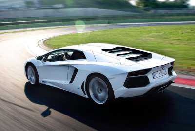 Lamborghini Aventador Dynamic Hd Widescreen
