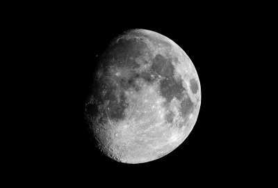 Moon 1679