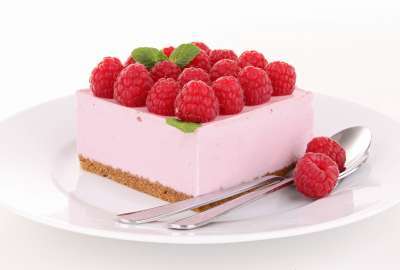 Strawberry Cake 1588