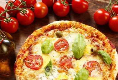 Tomato Pizza Presentation