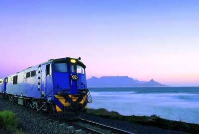 Train Leaving Table Mountain South Africa HD