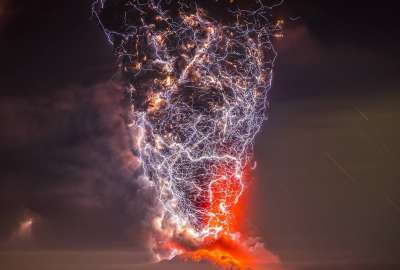 When a Thunderstorm Hit the Calbuco Volcano in Chile