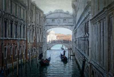 Wonderful Canal Scene In Venice