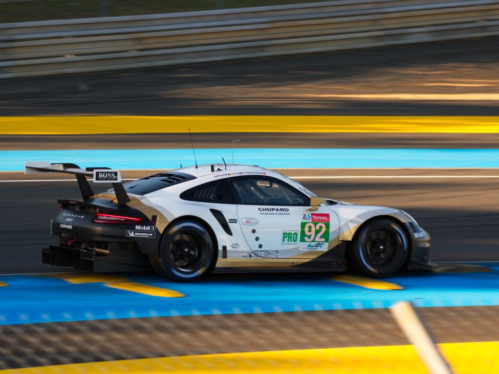 Porsche Takes Tetre Rouge at Le Mans wallpaper