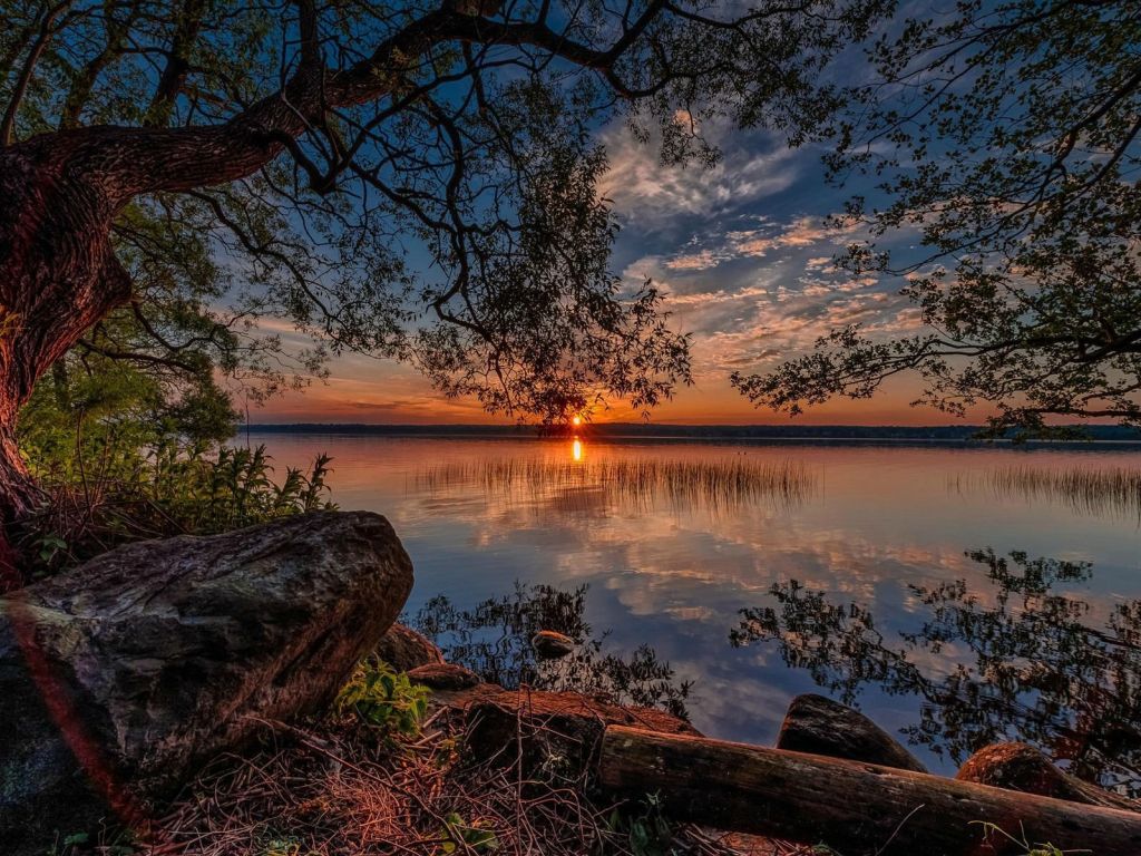 Amazing Sunset By The Lake wallpaper