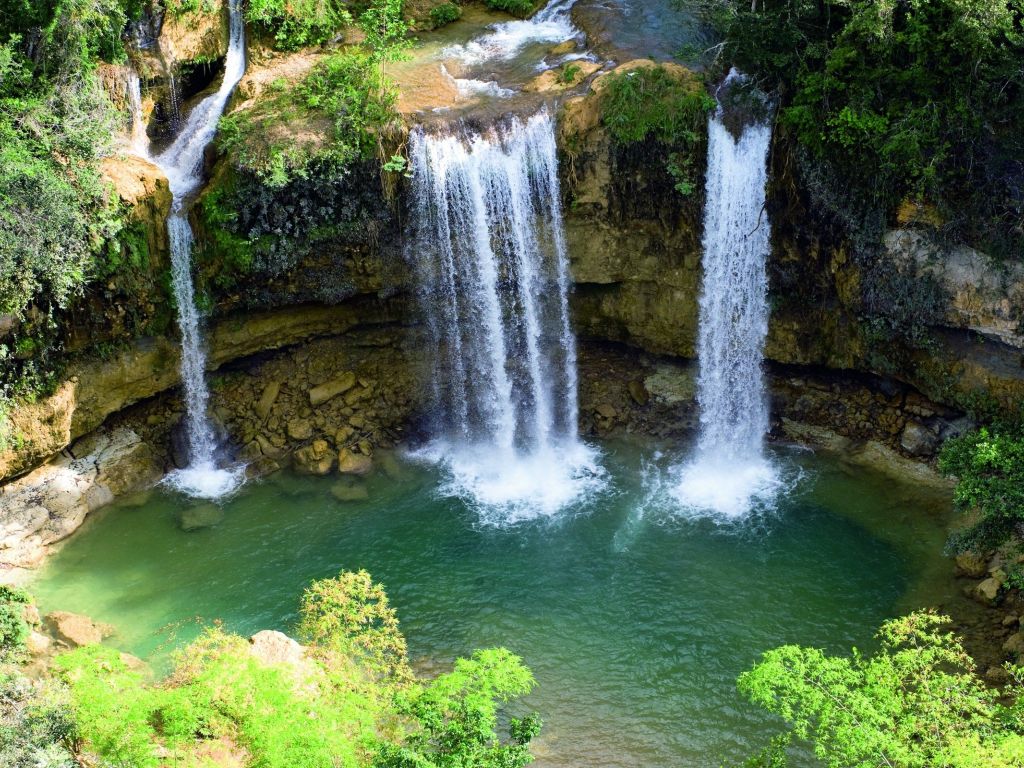 Amazing Waterfall Nature Ultra HD wallpaper