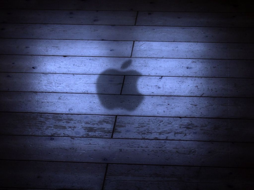Apple Logo Shadow wallpaper