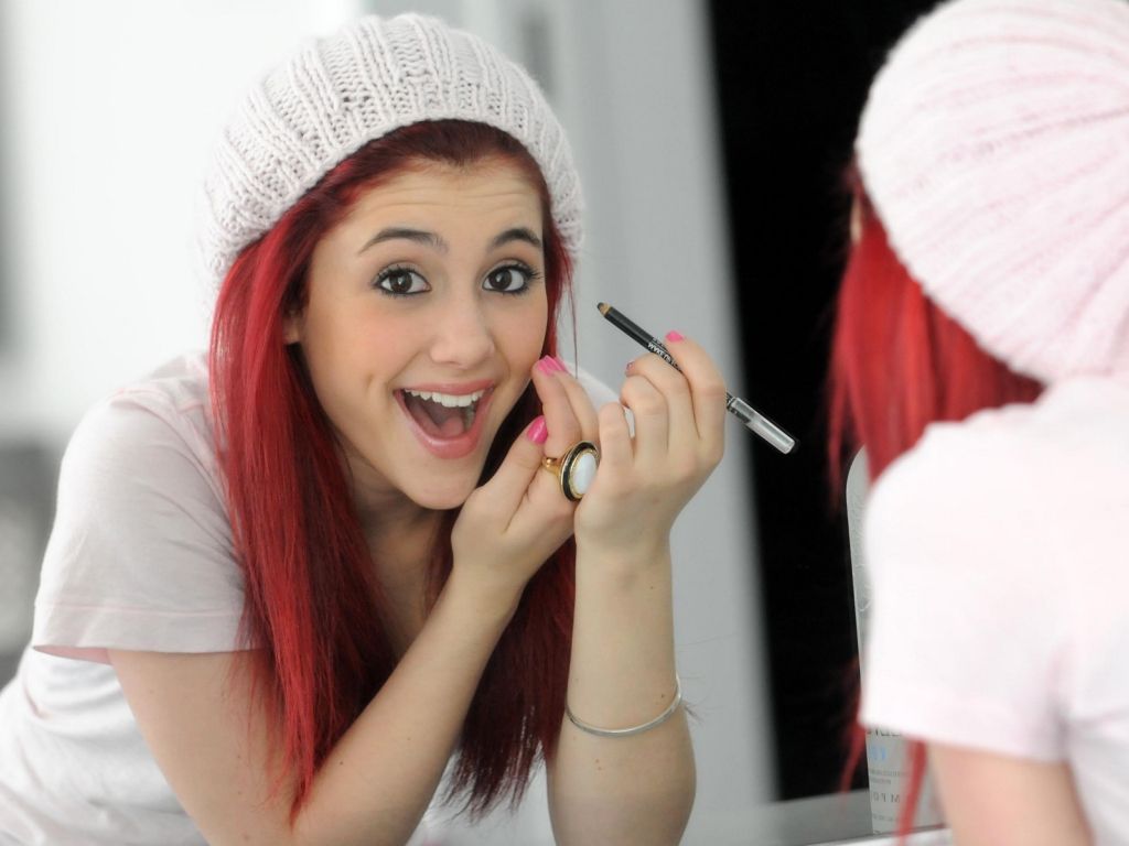 Ariana Grande Makeup HD Amazing wallpaper
