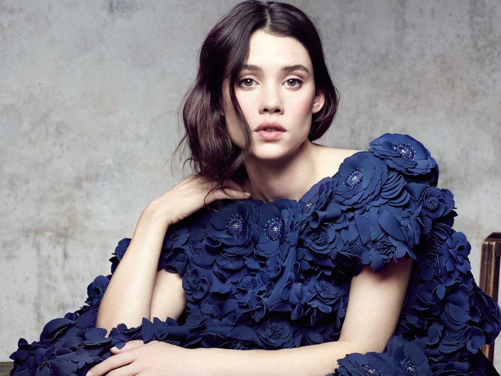Astrid Berges Frisbey wallpaper
