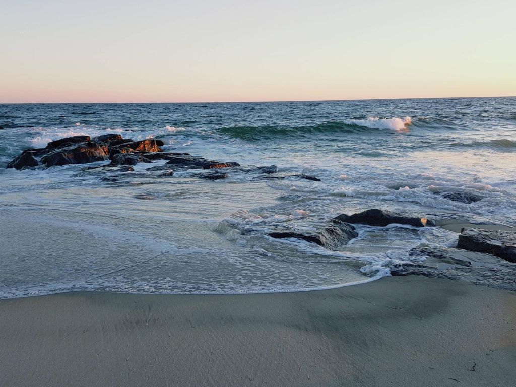 Atlantic Ocean - Long Island NY by User Dwells wallpaper