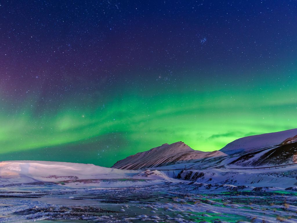 Aurora Borealis in Svalbard Norway wallpaper