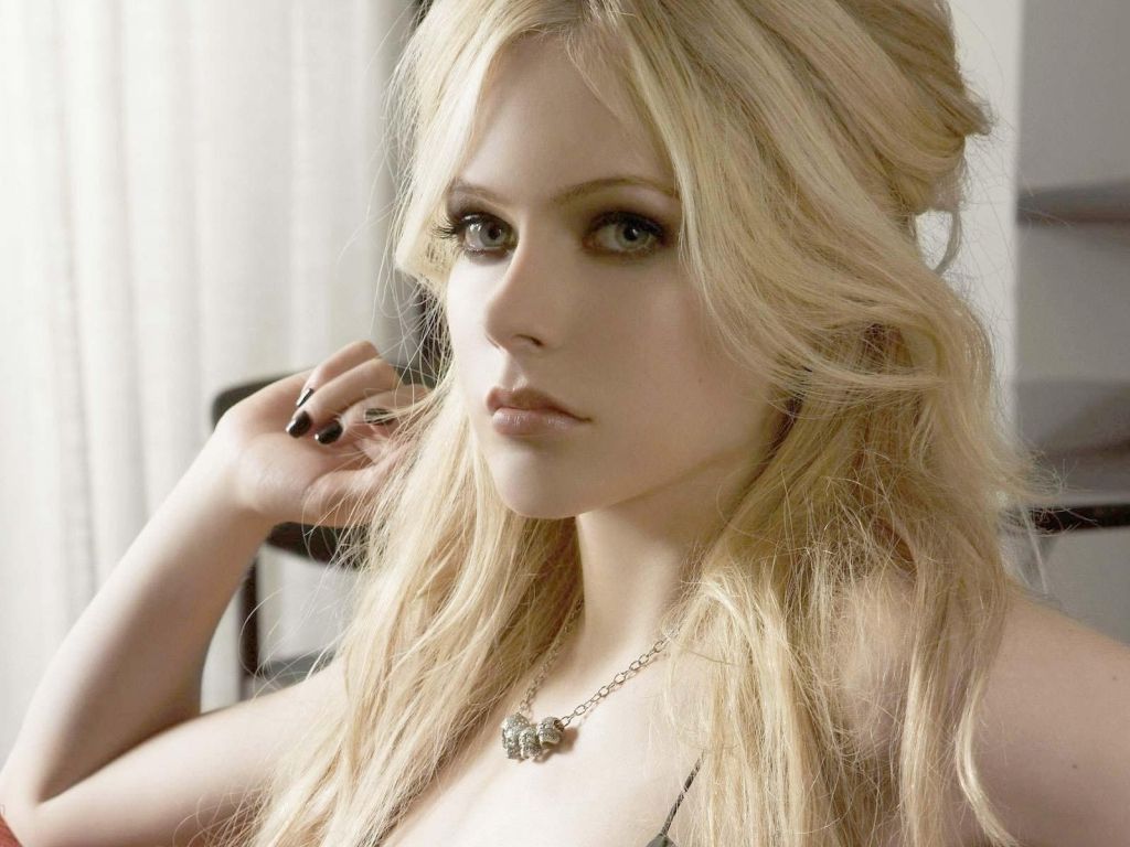 Avril is Still a Beauty wallpaper