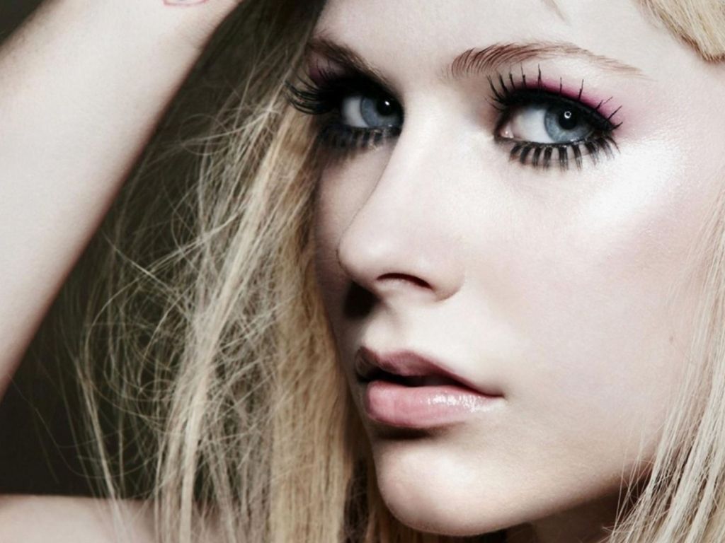 Avril Lavigne Canadian Actor Rock Singer 037 wallpaper