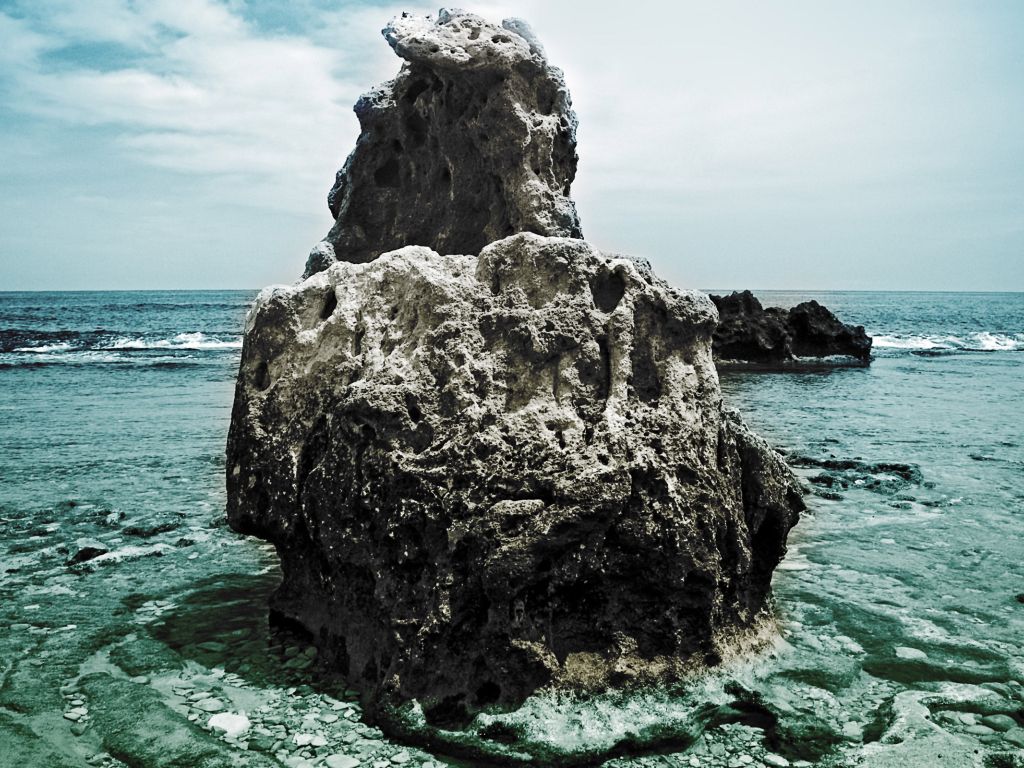Beach Rock Form wallpaper