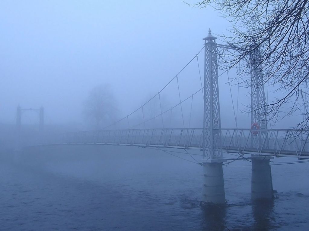 Bridge in Fog wallpaper