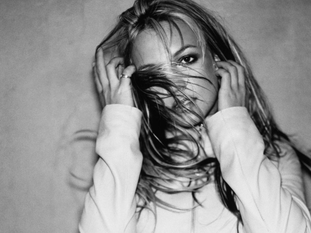 Britney Spears Black And White wallpaper