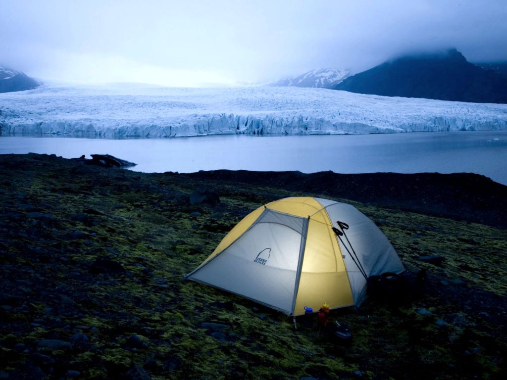 Camping in Iceland National Park wallpaper