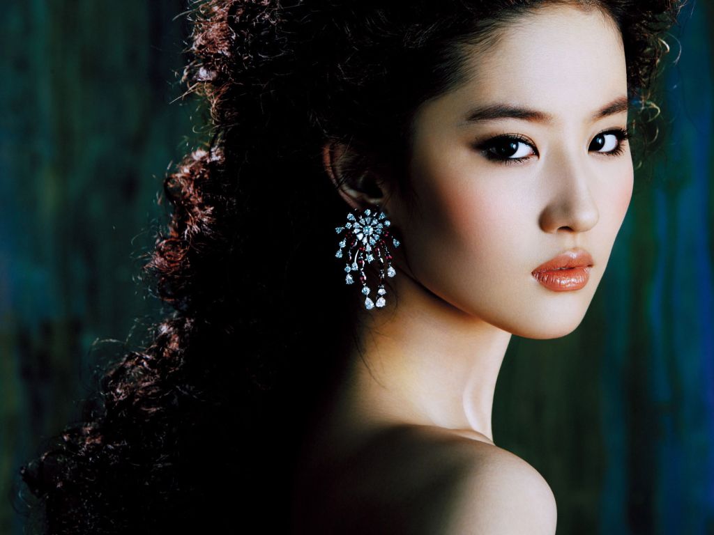 Chinese Actress Liu Yifei wallpaper