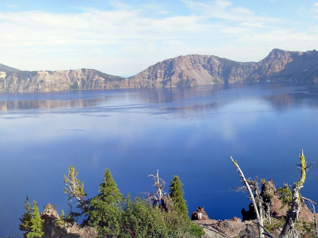 Crater Lake Day - Panorama wallpaper