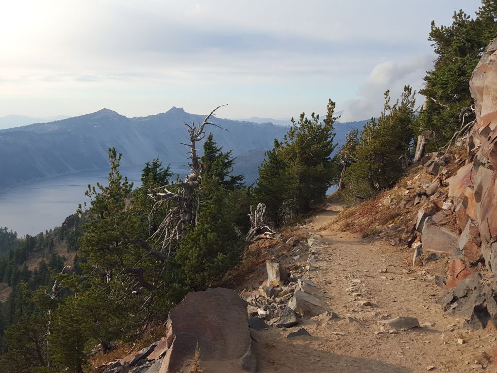 Crater Lake National Park - The Trail to Garfield Peak wallpaper