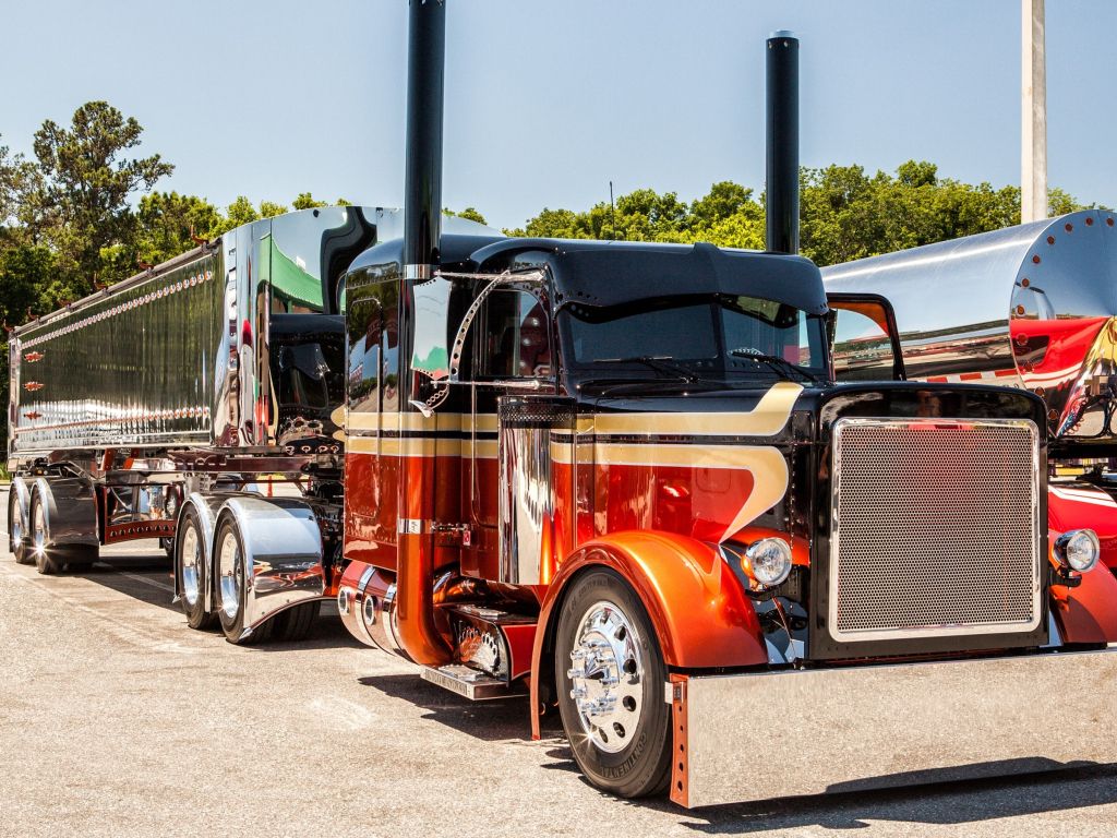Custom Peterbilt 379  Download HD Wallpapers and Free Images