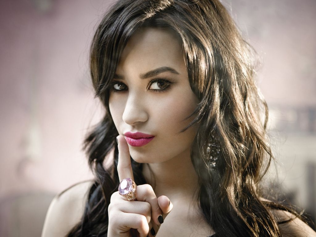 Demi Lovato in Here We Go Again wallpaper