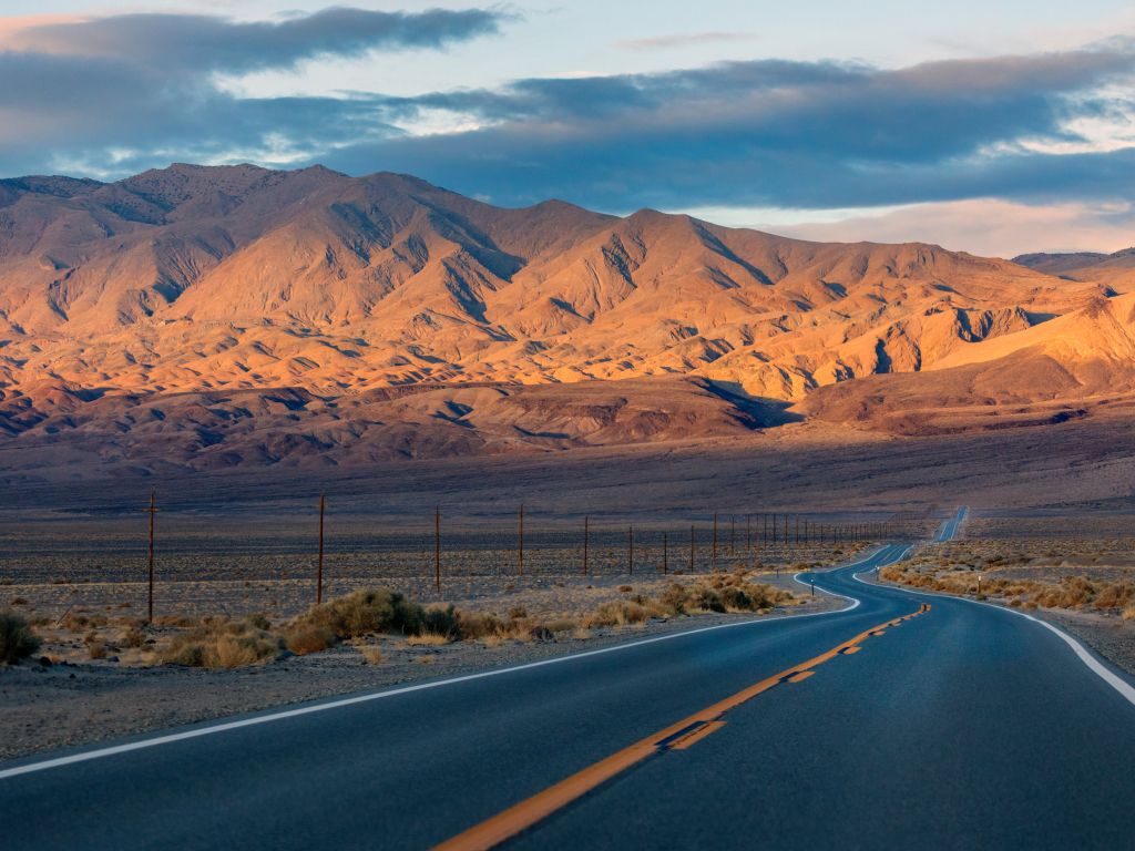 Desert Highway wallpaper