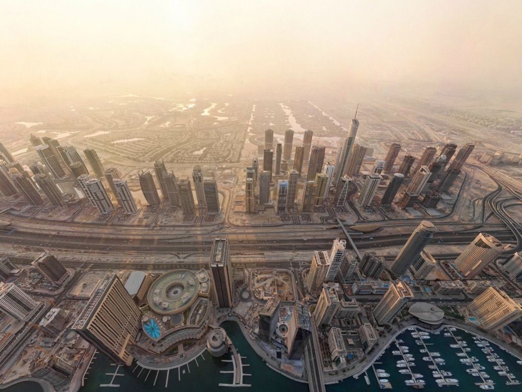 Dubai Waterfront Haze wallpaper