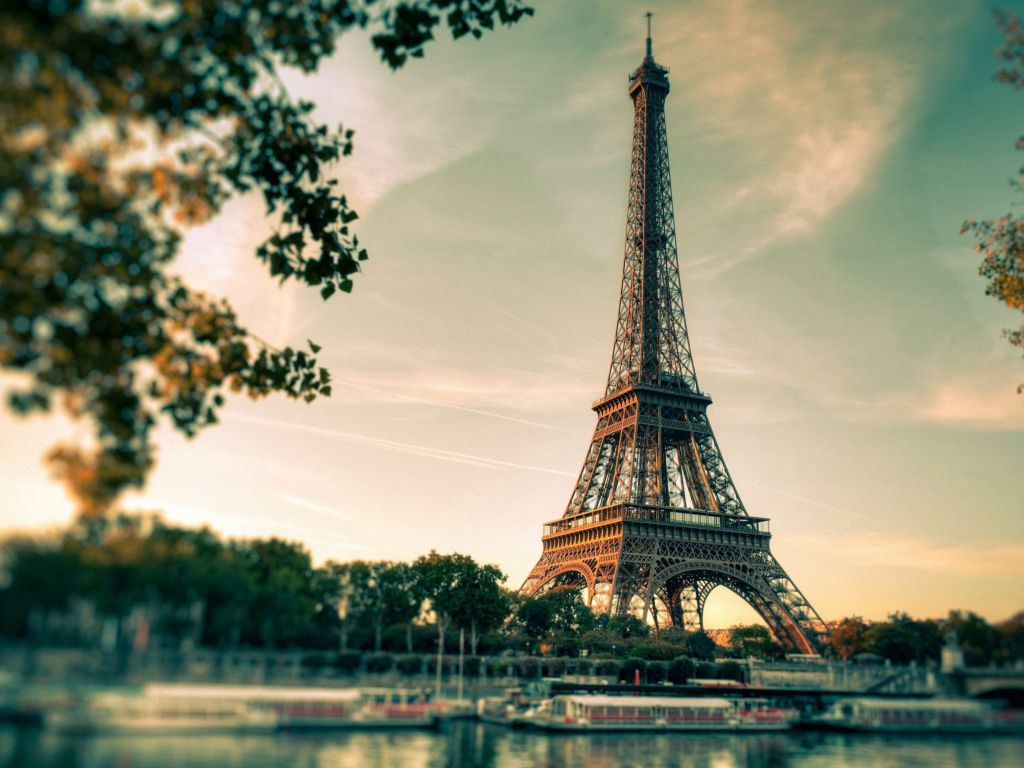 Eiffel Tower Paris 14039 wallpaper