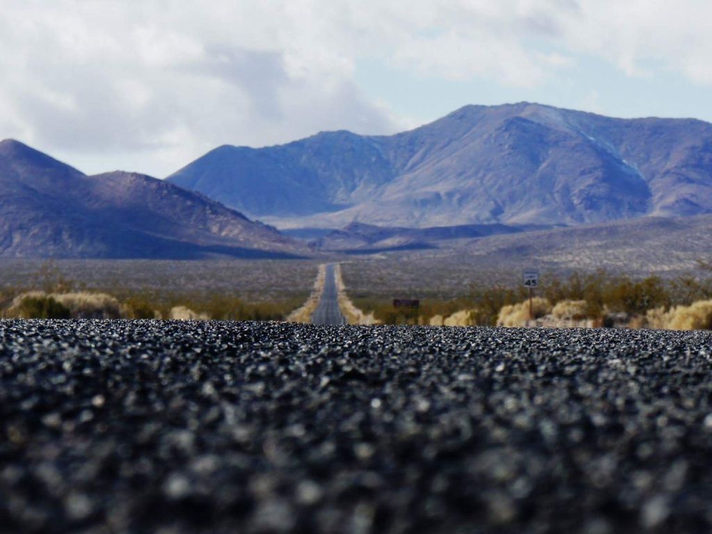 Entering Death Valley From Nevada wallpaper