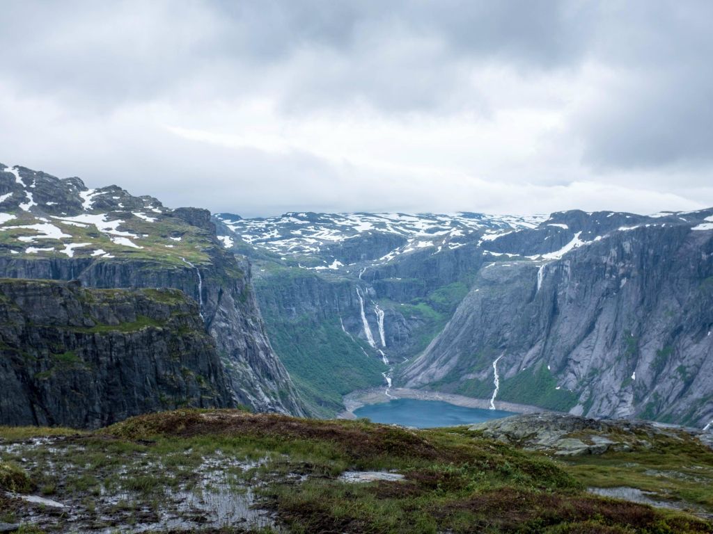 First View of Ringedalsvatnet Near Tyssedal When Hiking to Trolltunga wallpaper
